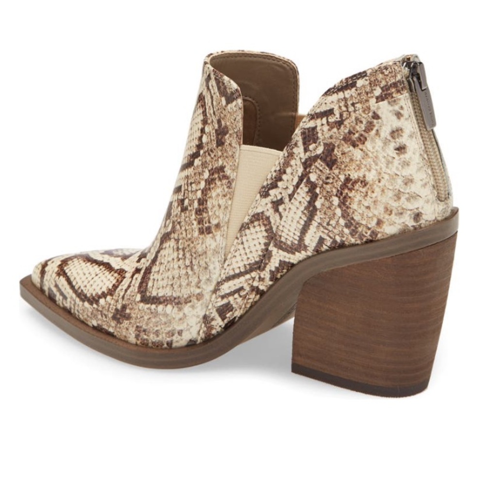 42.Vince CamutoGradina Block Heel Bootie new in the box - Picture 2 of 7